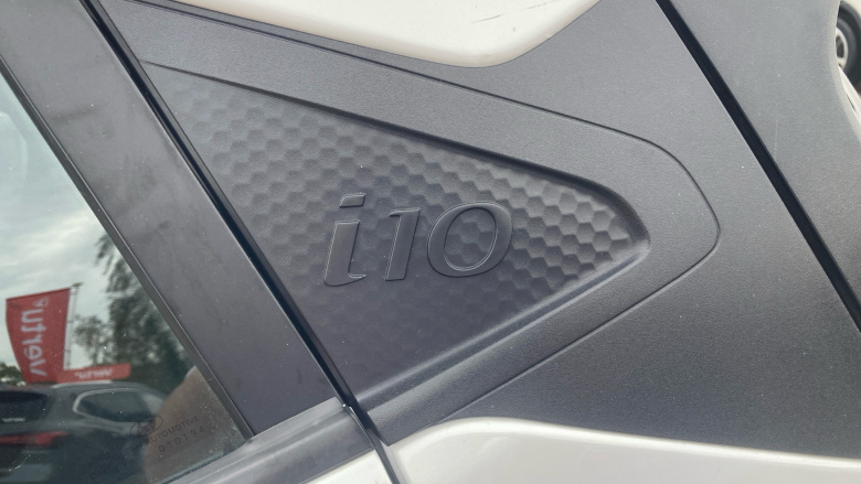 Hyundai i10 1.2 MPi SE Connect 5dr Auto Petrol Hatchback